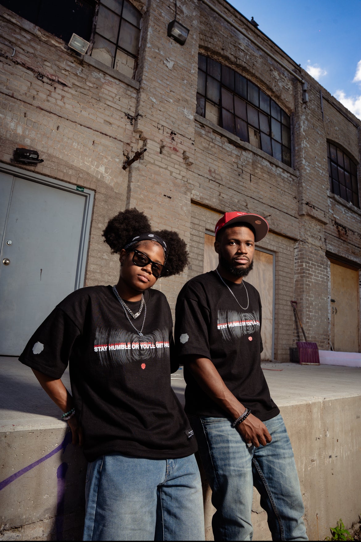 SLOGAN TEE - BLACK