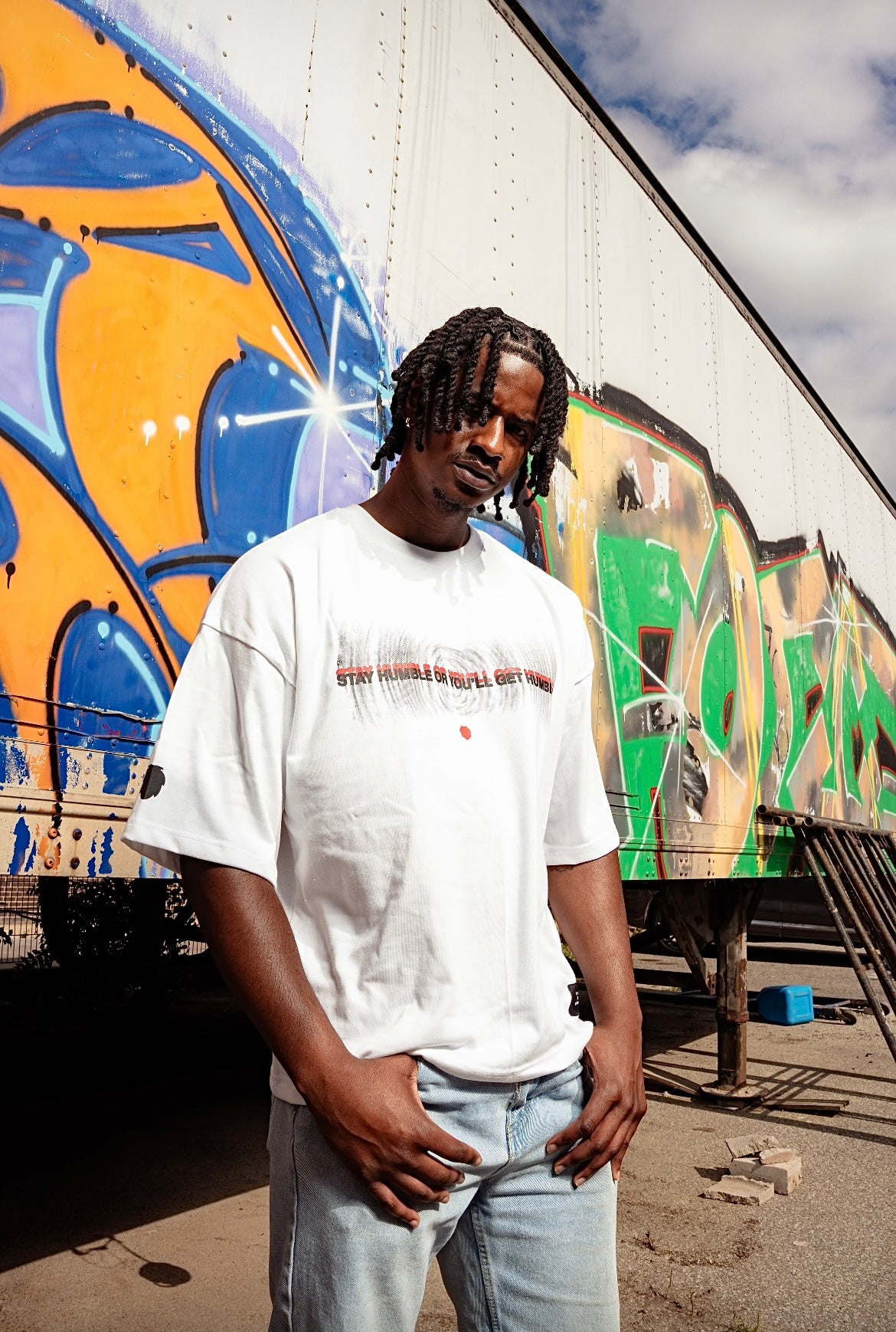 SLOGAN TEE - WHITE